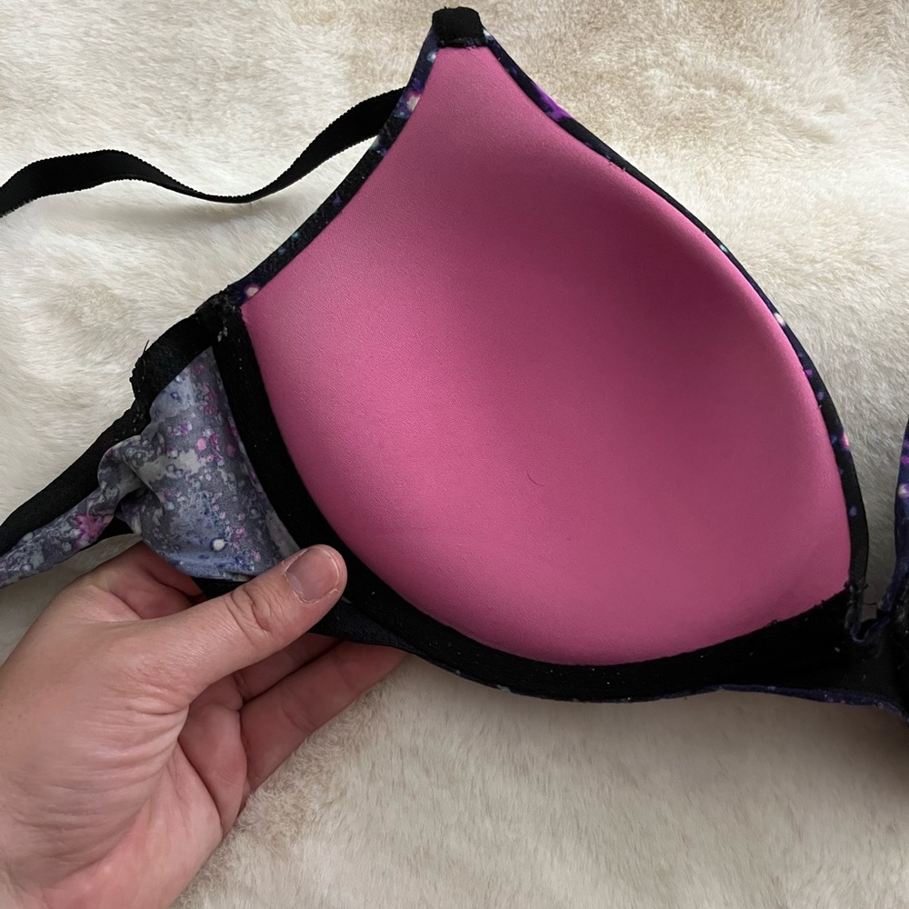 PINK Bra - Picture 2 of 3